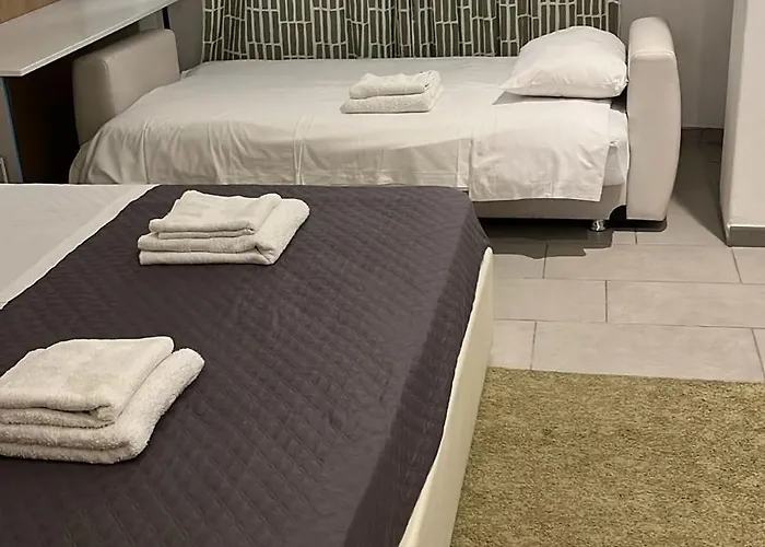 Centro فندق مبيت وإفطار 3*